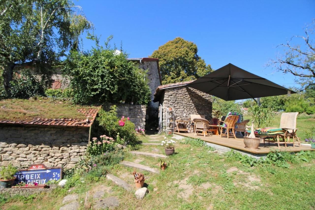 Kernad Bed & Breakfast Bersac-sur-Rivalier Exterior foto