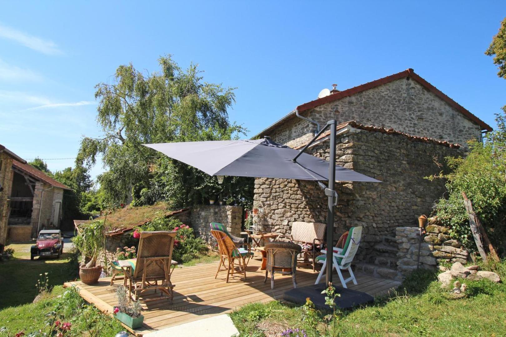 Kernad Bed & Breakfast Bersac-sur-Rivalier Exterior foto